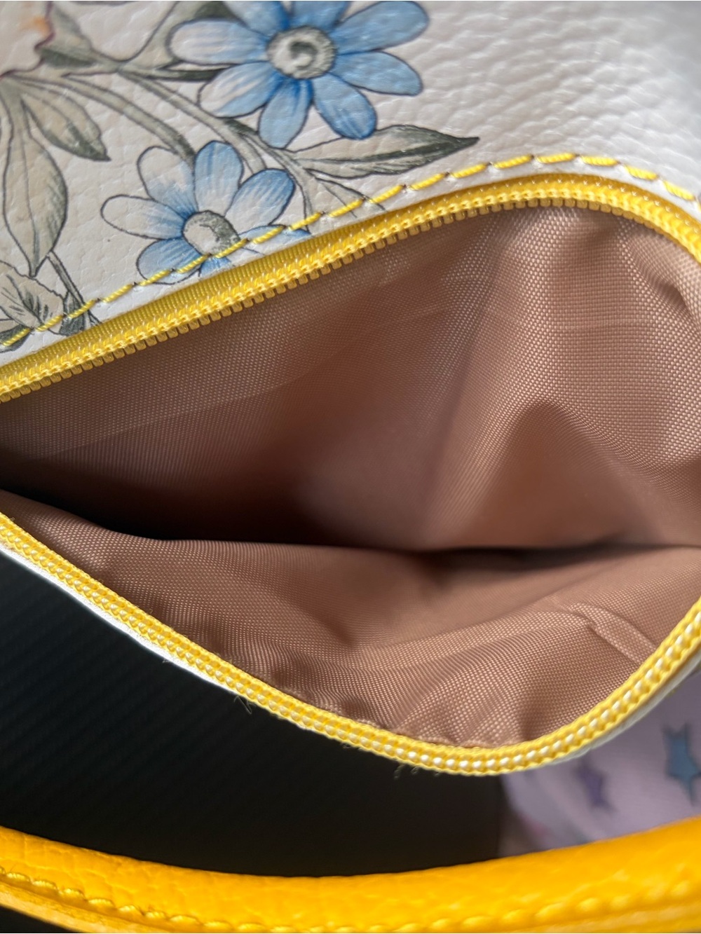 White Floral Shoulder Bag with Yellow Handles - Picture 9 of 15